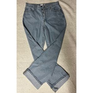 Light washed dad jeans with cuffed bottoms and 5 buttons